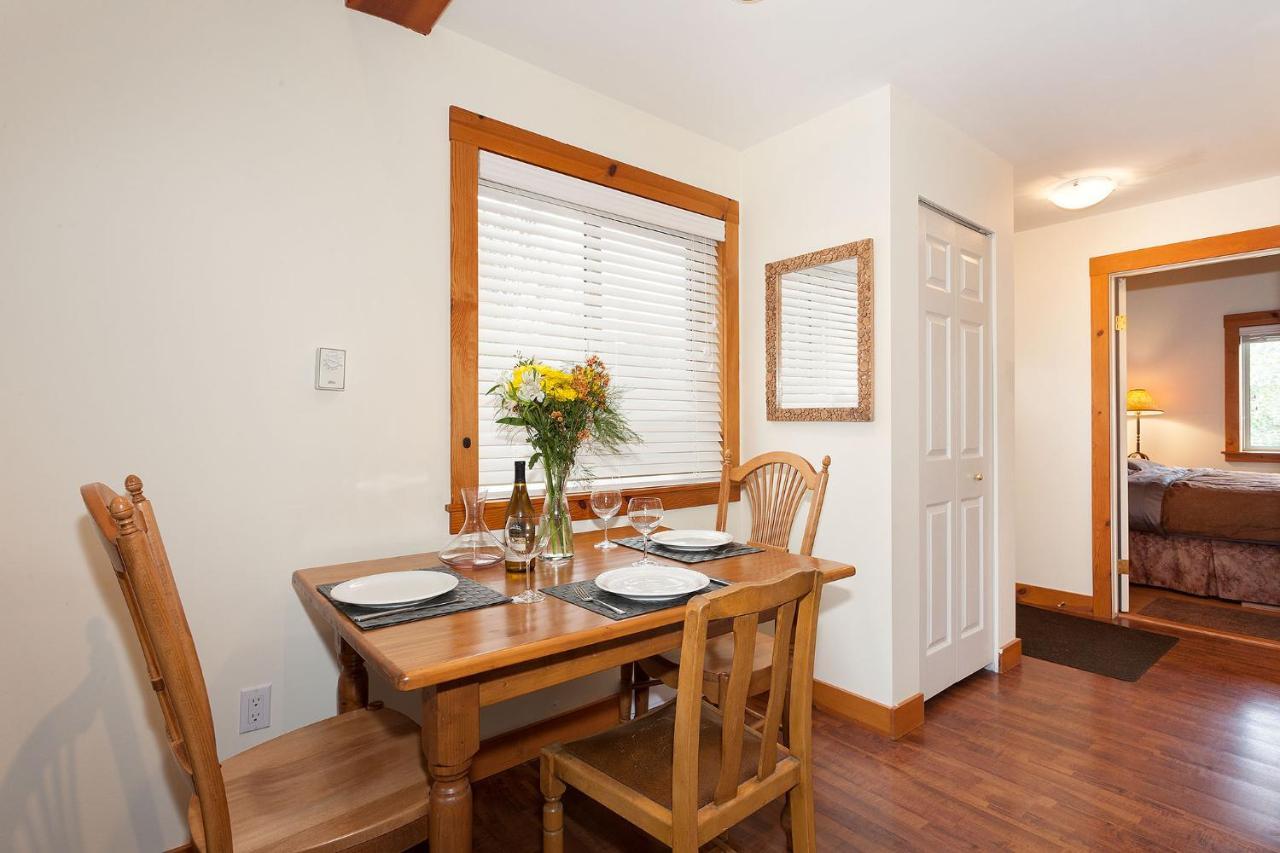 Pemberton Valley 1 Bedroom Suite King Size Bed Wifi Cable Tv Air Conditioning Free Parking Walk To Village Amazing Views Garden Seating Area Esterno foto
